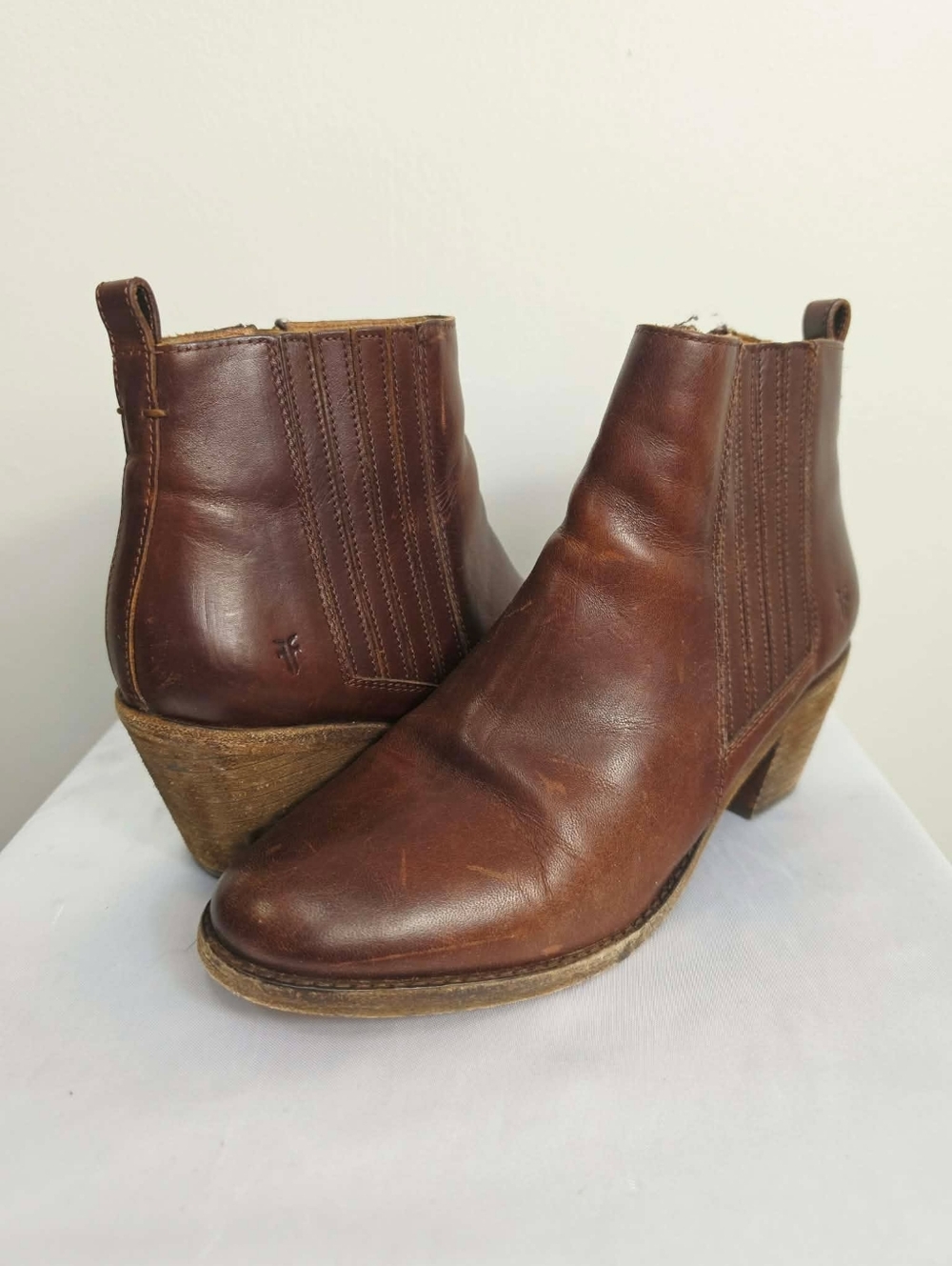 Frye Alton Chelsea Boot Brown Size 9US